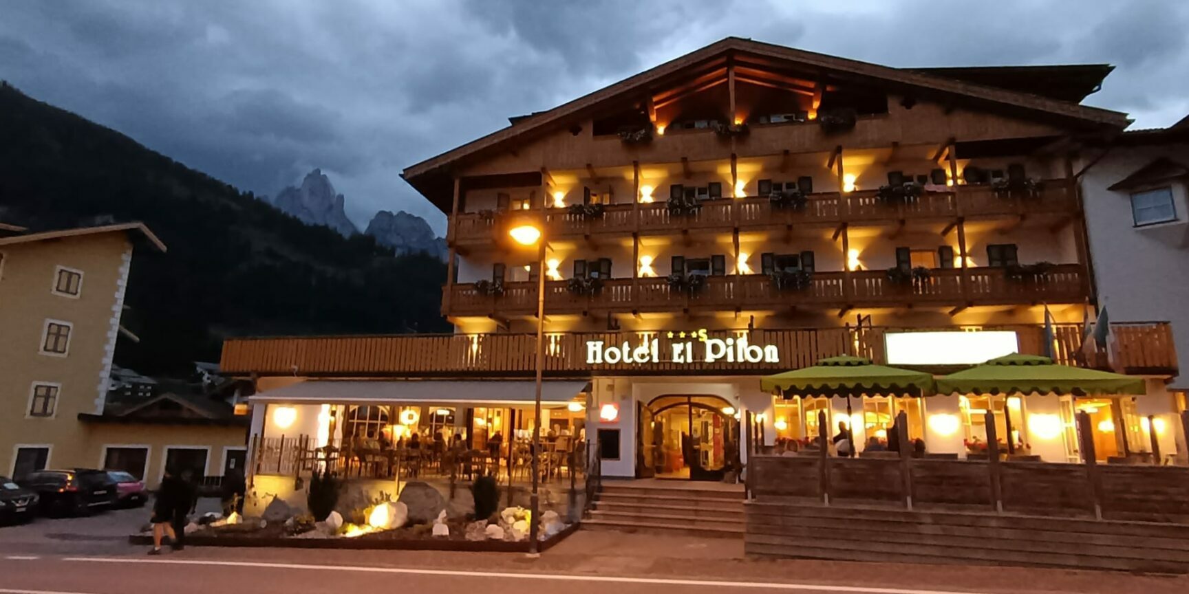 Hotel El Pilon notturna